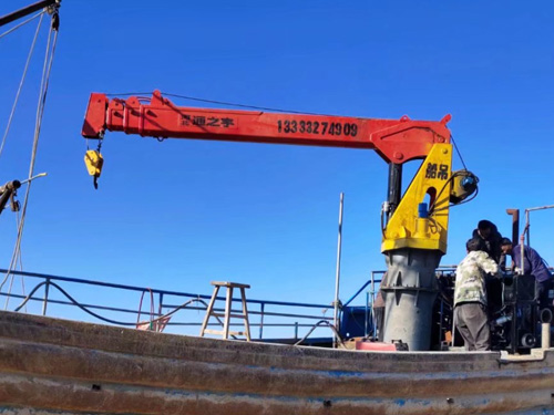 6吨船吊机