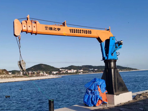 码头吊运机在现代化港口作业中的角色